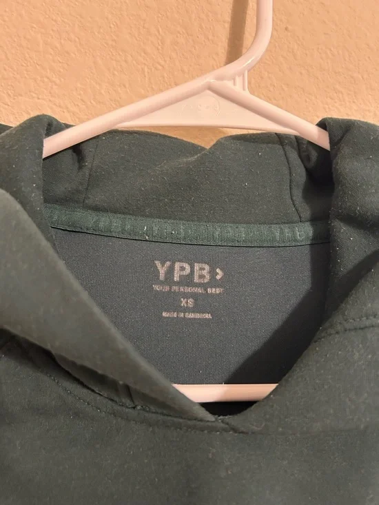 Abercrombie & Fitch YPB cropped hoodie - Picture 6 of 6